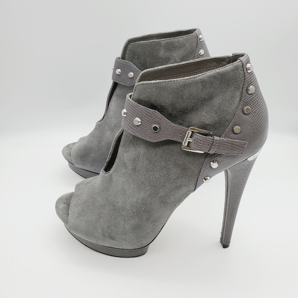 Michael Kors size 9.5 gray shoes